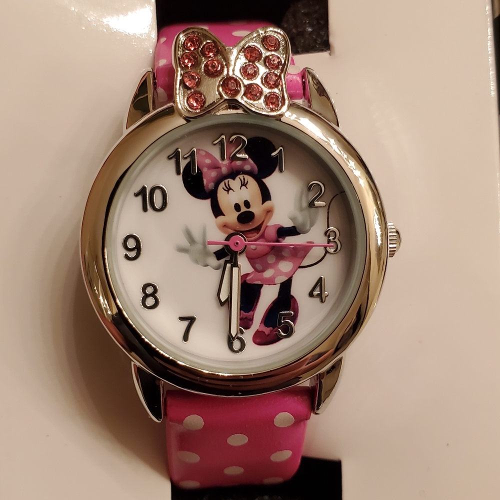 Girls watch